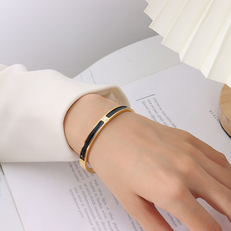 Double Black Stripes With Three Diamonds Inlaid Bangle